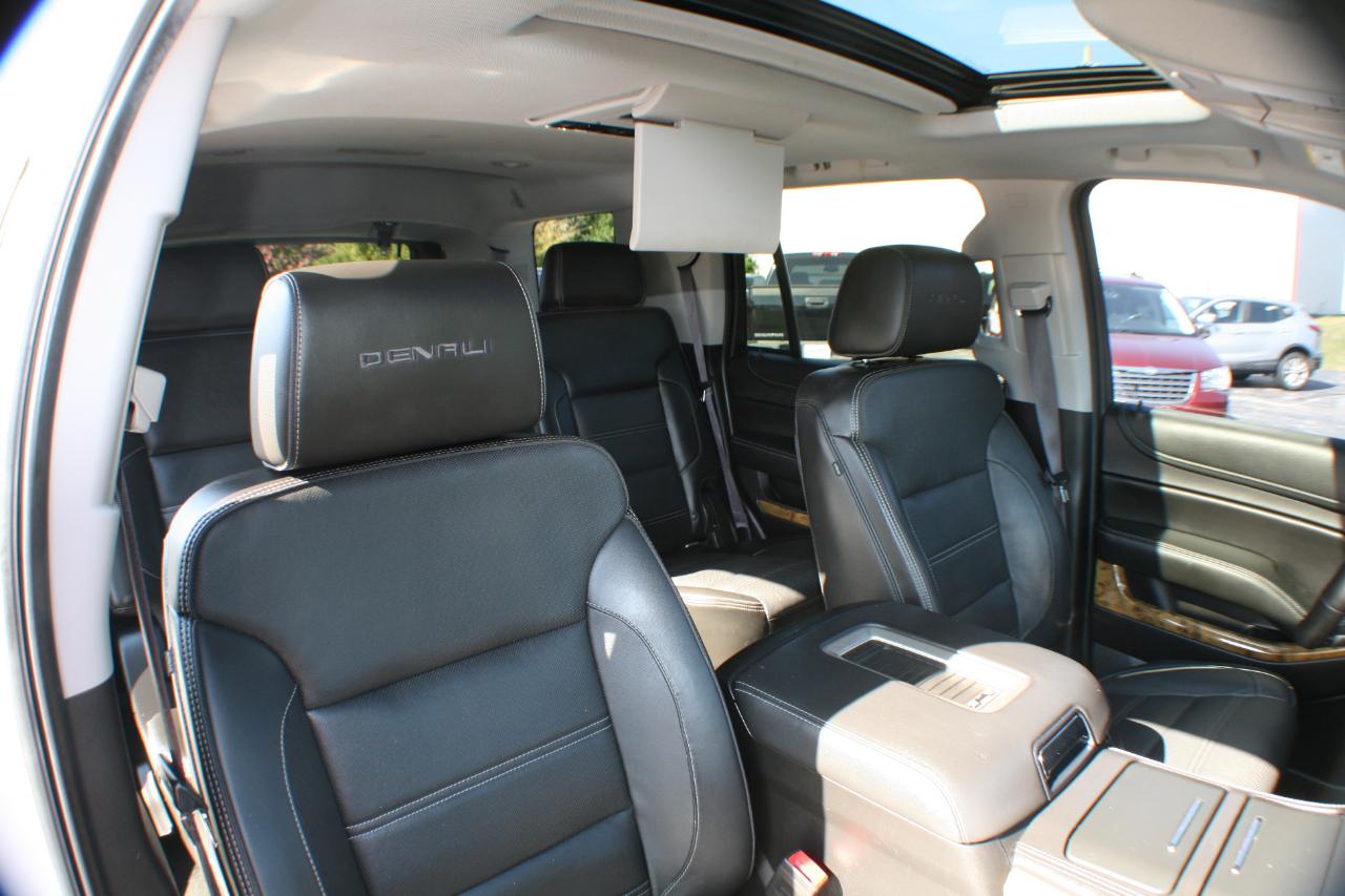 GMC Yukon Denali 4WD 2017