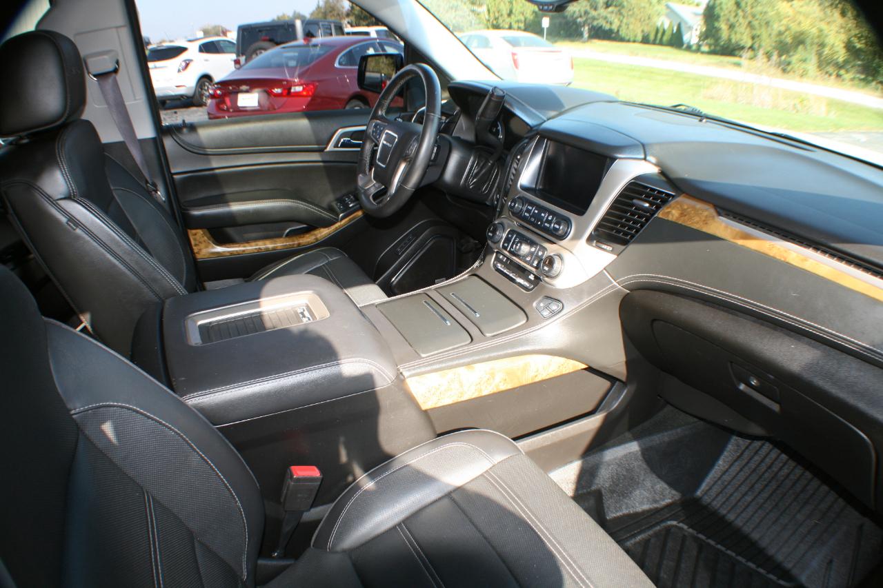 GMC Yukon Denali 4WD 2017