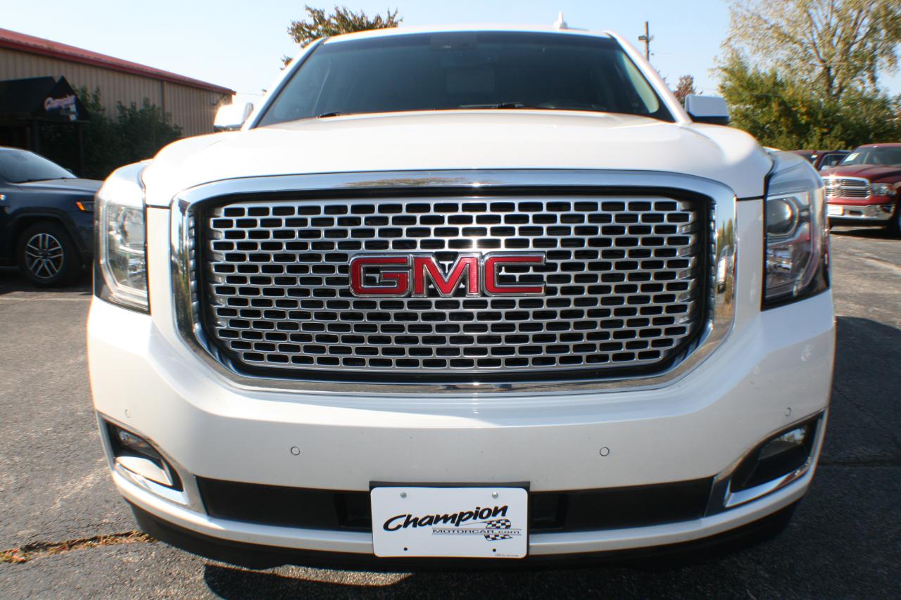 GMC Yukon Denali 4WD 2017
