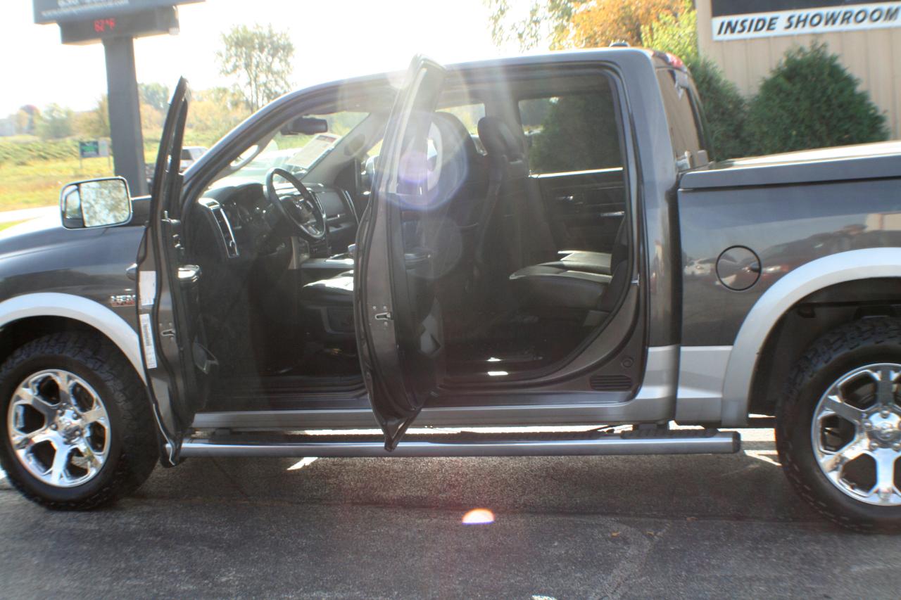 RAM 1500 Laramie Crew Cab SWB 4WD 2014