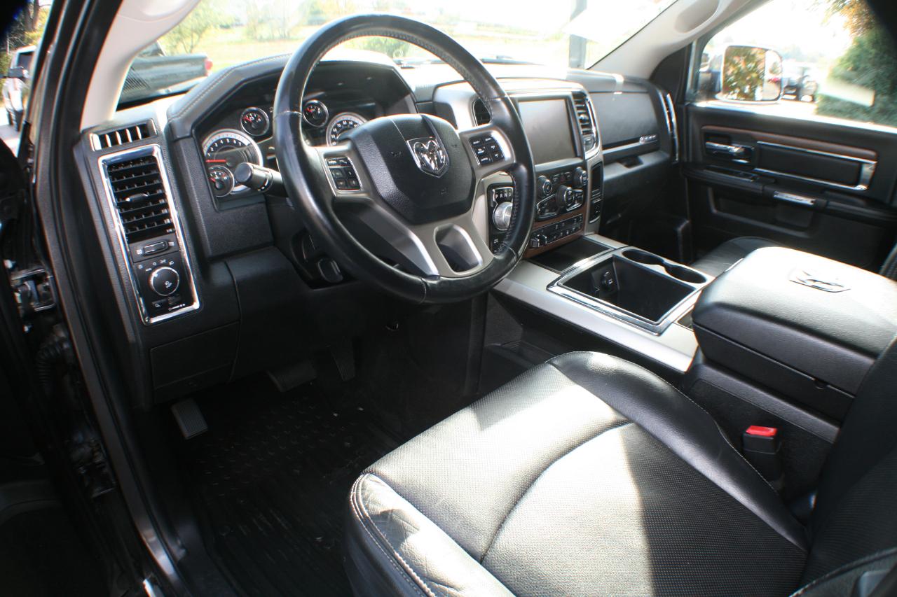 RAM 1500 Laramie Crew Cab SWB 4WD 2014