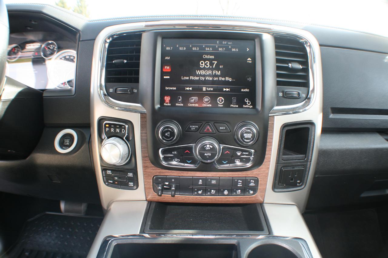 RAM 1500 Laramie Crew Cab SWB 4WD 2014
