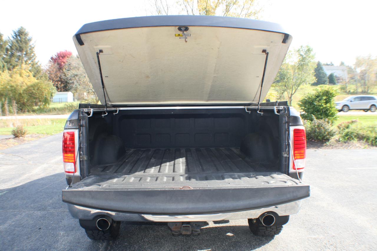 RAM 1500 Laramie Crew Cab SWB 4WD 2014