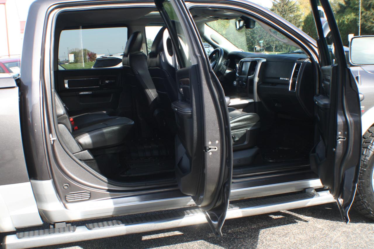 RAM 1500 Laramie Crew Cab SWB 4WD 2014