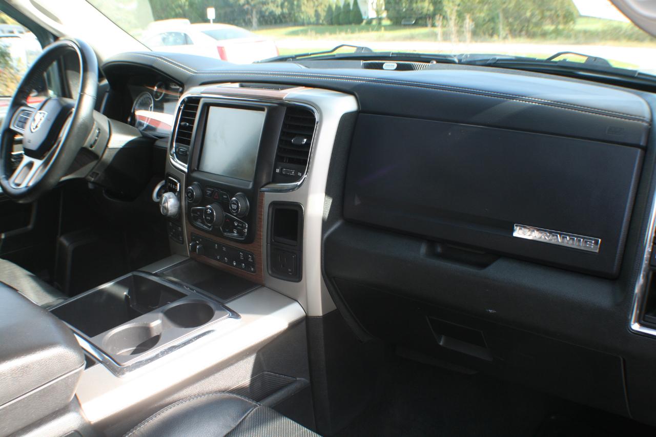 RAM 1500 Laramie Crew Cab SWB 4WD 2014