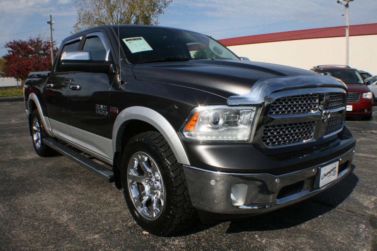 RAM 1500 Laramie Crew Cab SWB 4WD 2014