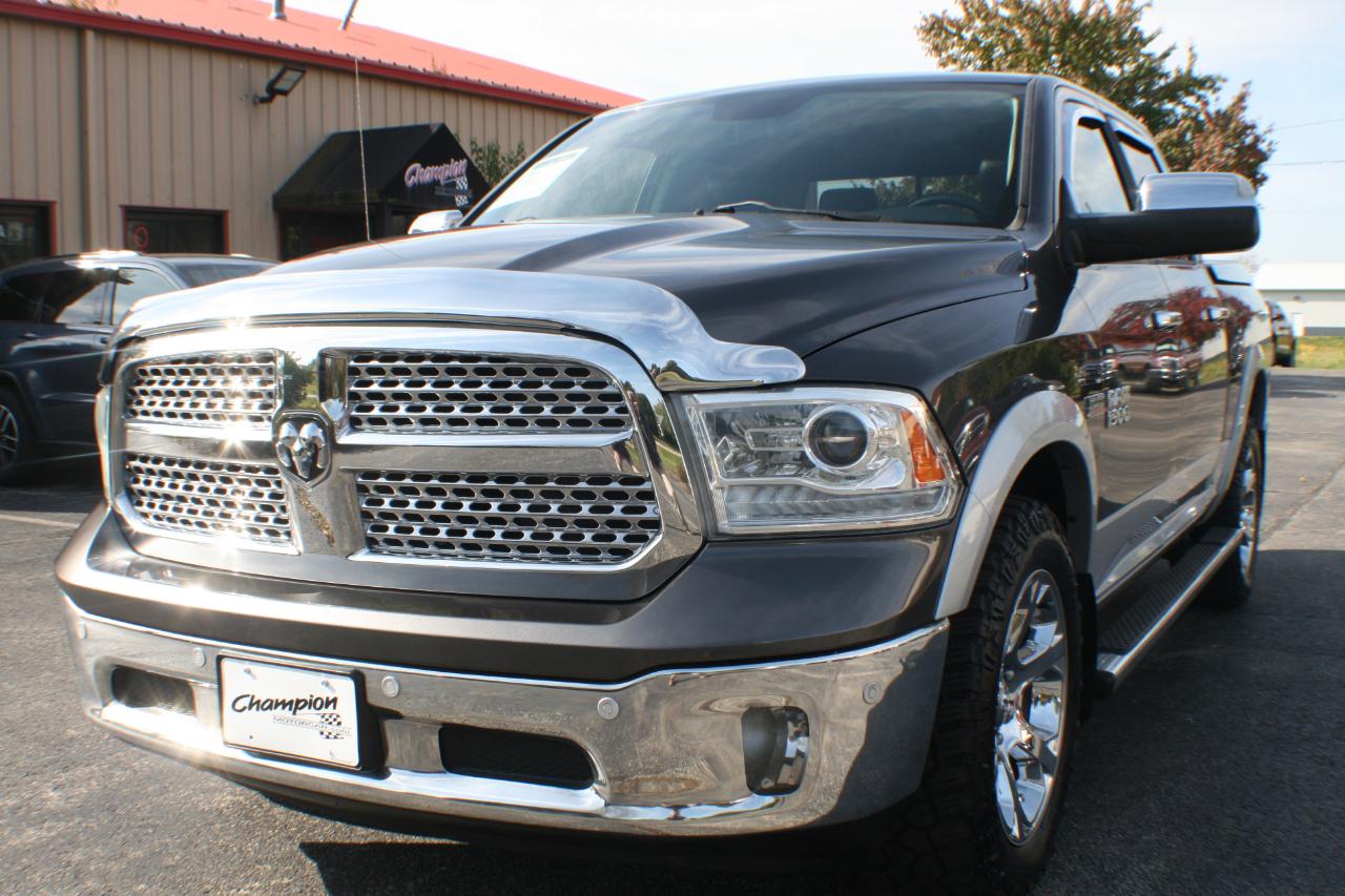RAM 1500 Laramie Crew Cab SWB 4WD 2014