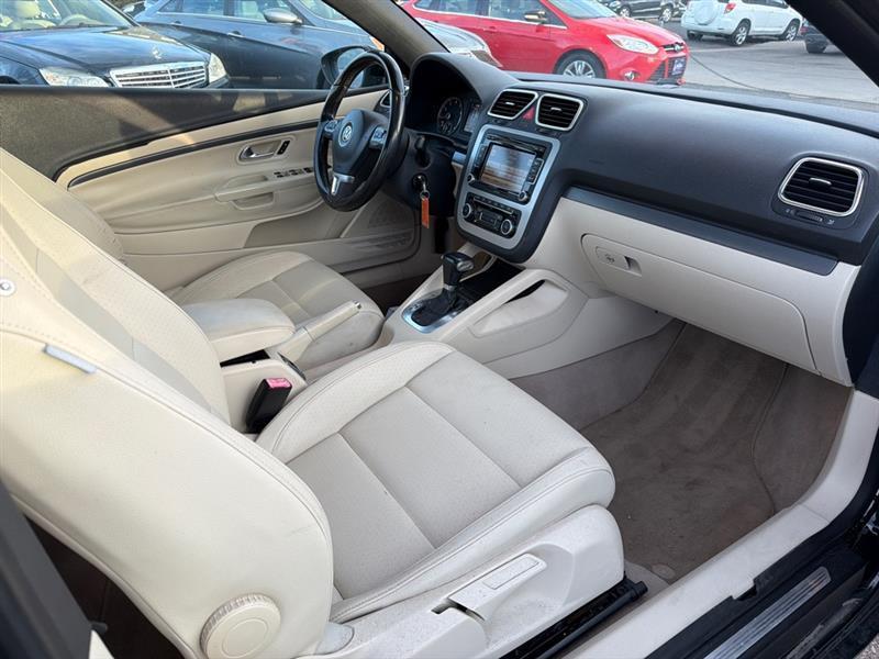 Volkswagen Eos 2dr Conv DSG Komfort 2010