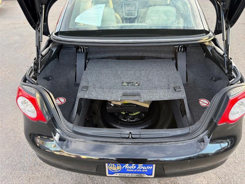 Volkswagen Eos 2dr Conv DSG Komfort 2010