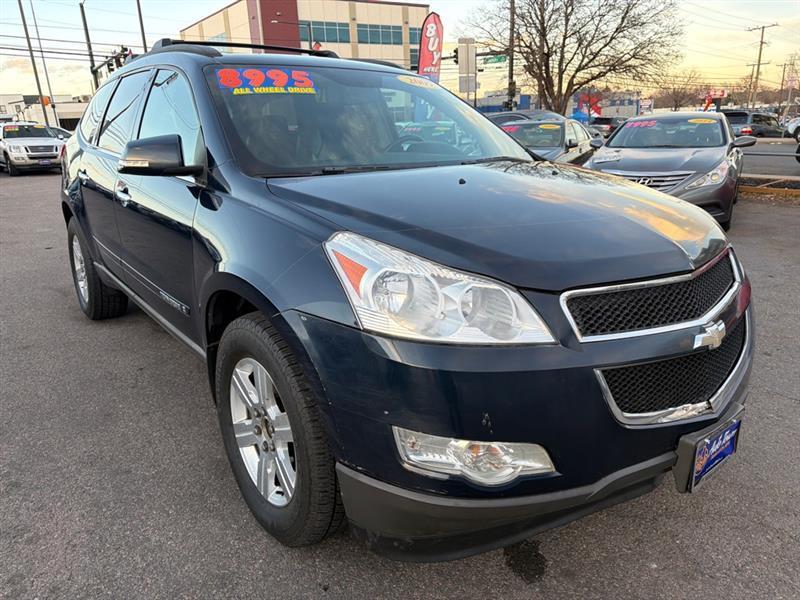 Chevrolet Traverse AWD 4dr LT w/2LT 2009