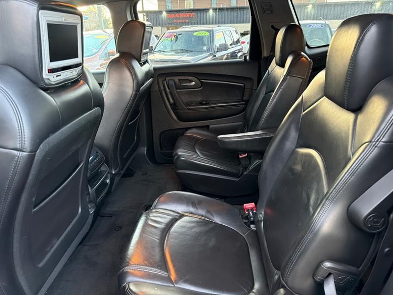 Chevrolet Traverse AWD 4dr LT w/2LT 2009