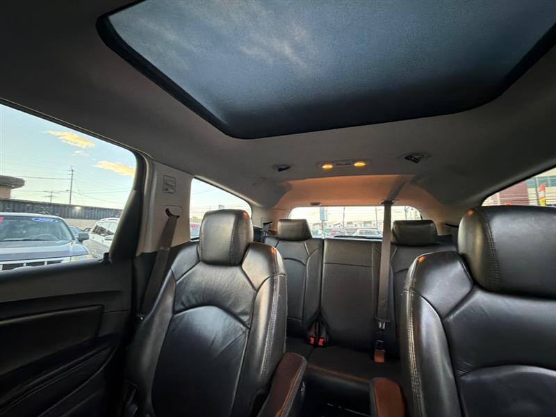 Chevrolet Traverse AWD 4dr LT w/2LT 2009