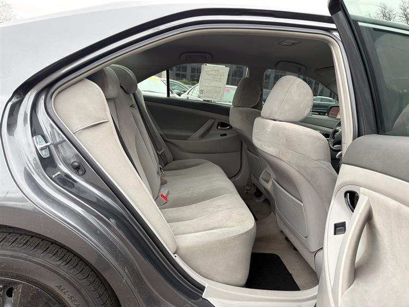 Toyota Camry 4dr Sdn I4 Auto XLE (Natl) 2007
