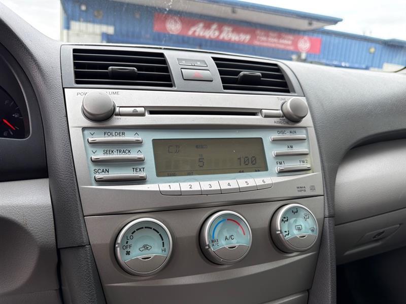 Toyota Camry 4dr Sdn I4 Auto XLE (Natl) 2007