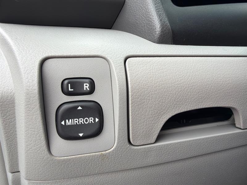 Toyota Camry 4dr Sdn I4 Auto XLE (Natl) 2007