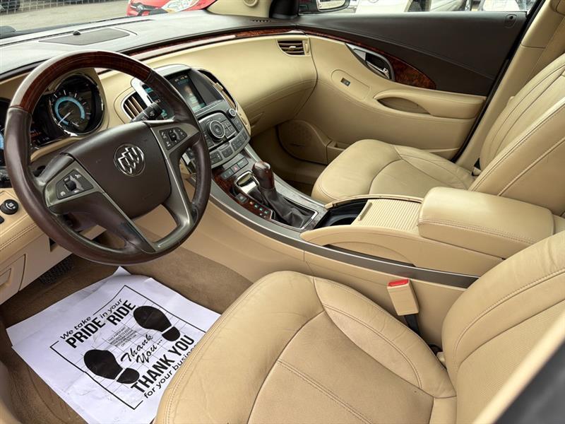 Buick LaCrosse 4dr Sdn Premium 1 AWD 2013