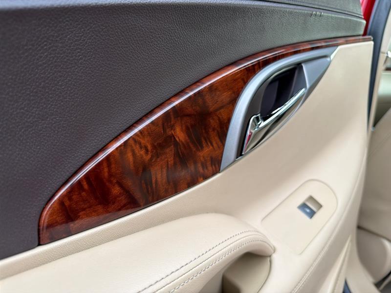 Buick LaCrosse 4dr Sdn Premium 1 AWD 2013