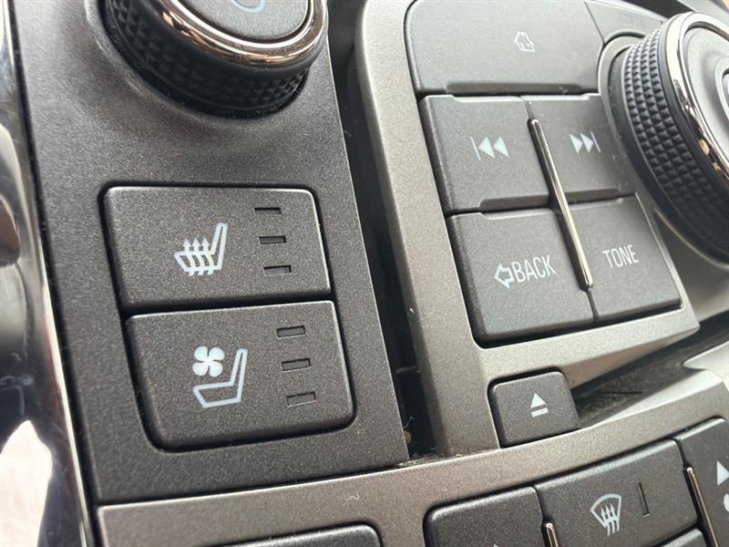 Buick LaCrosse 4dr Sdn Premium 1 AWD 2013