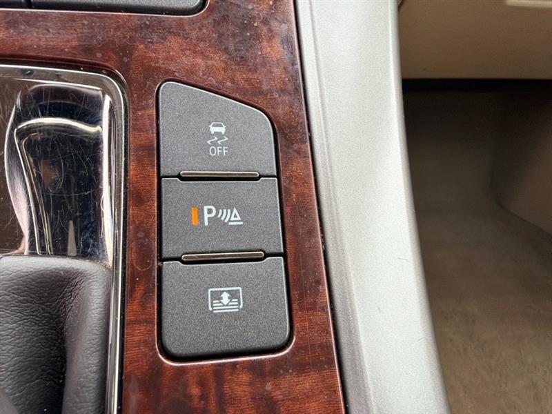 Buick LaCrosse 4dr Sdn Premium 1 AWD 2013