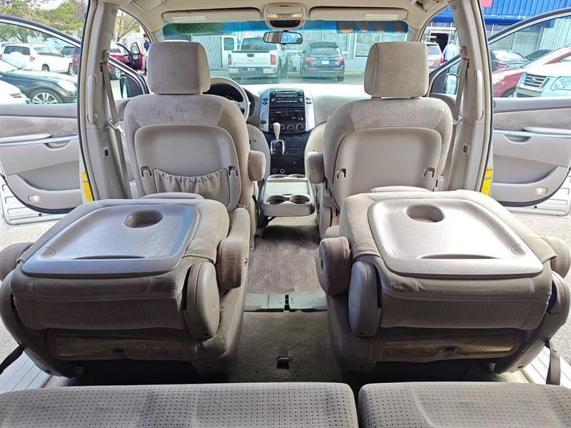 Toyota Sienna 5dr 7-Pass Van CE FWD (Natl) 2008