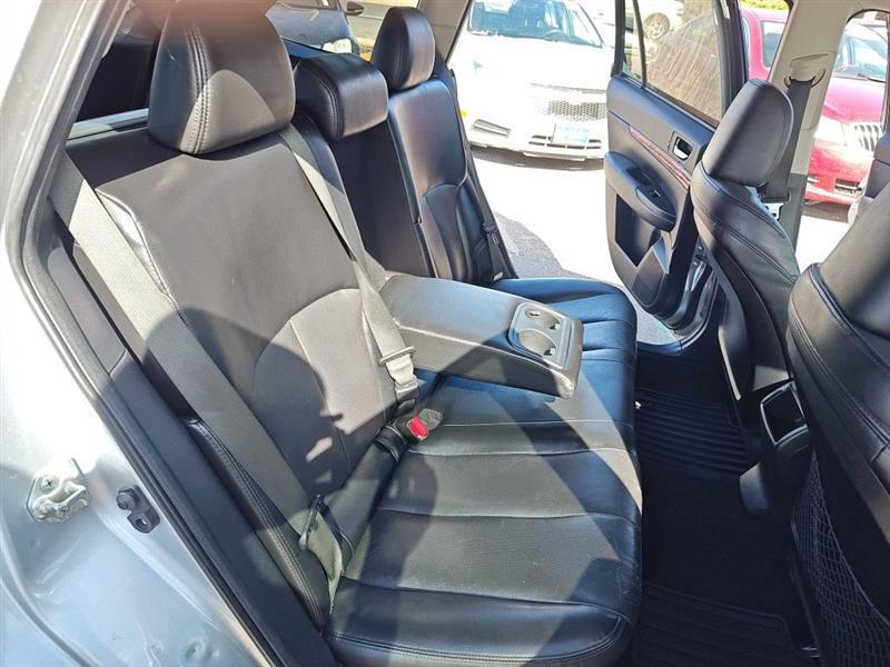 Subaru Outback 4dr Wgn H4 Auto 2.5i Limited 2012