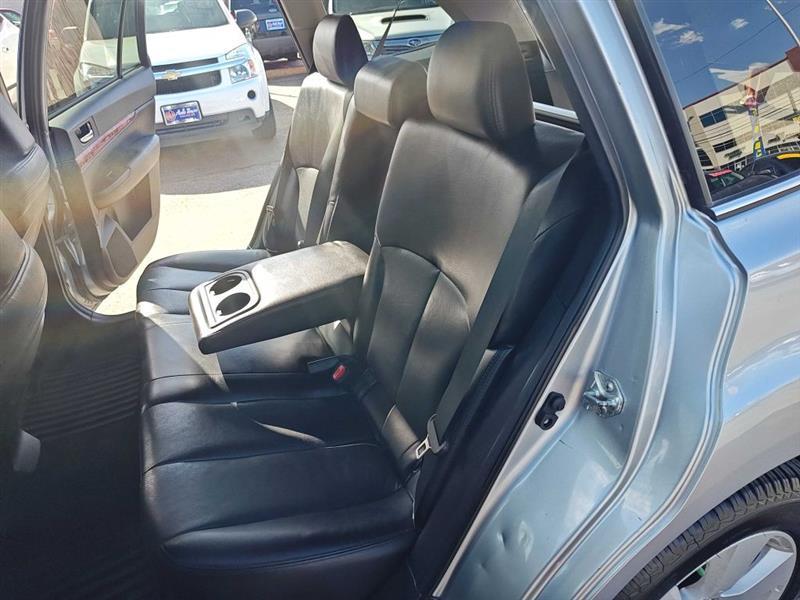 Subaru Outback 4dr Wgn H4 Auto 2.5i Limited 2012