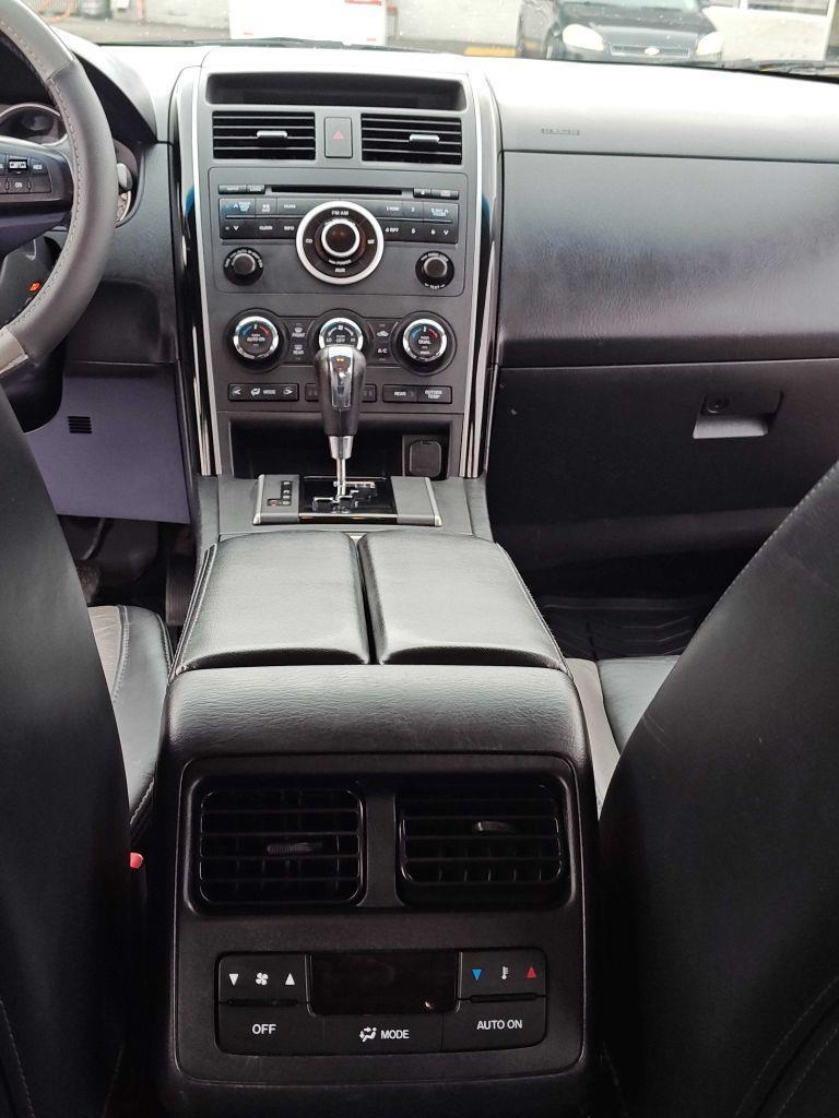 Mazda CX-9 AWD 4dr Touring 2011