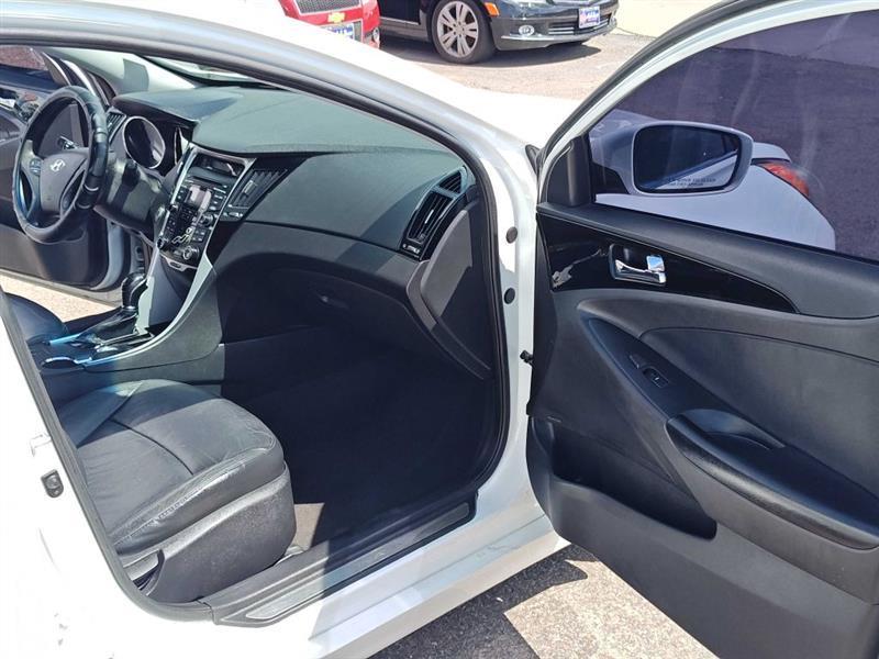 Hyundai Sonata 4dr Sdn 2.4L Auto Limited 2012
