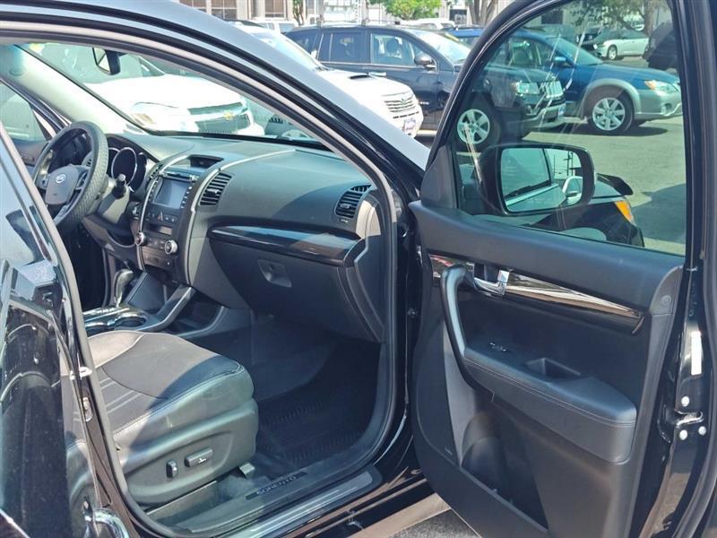 Kia Sorento AWD 4dr V6 SX 2013