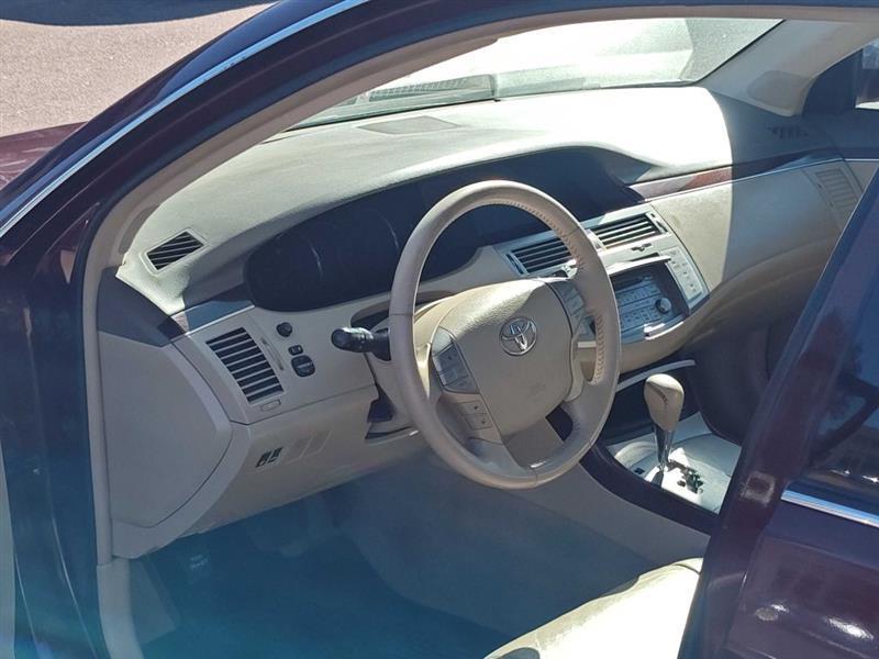 Toyota Avalon 4dr Sdn Limited (Natl) 2009