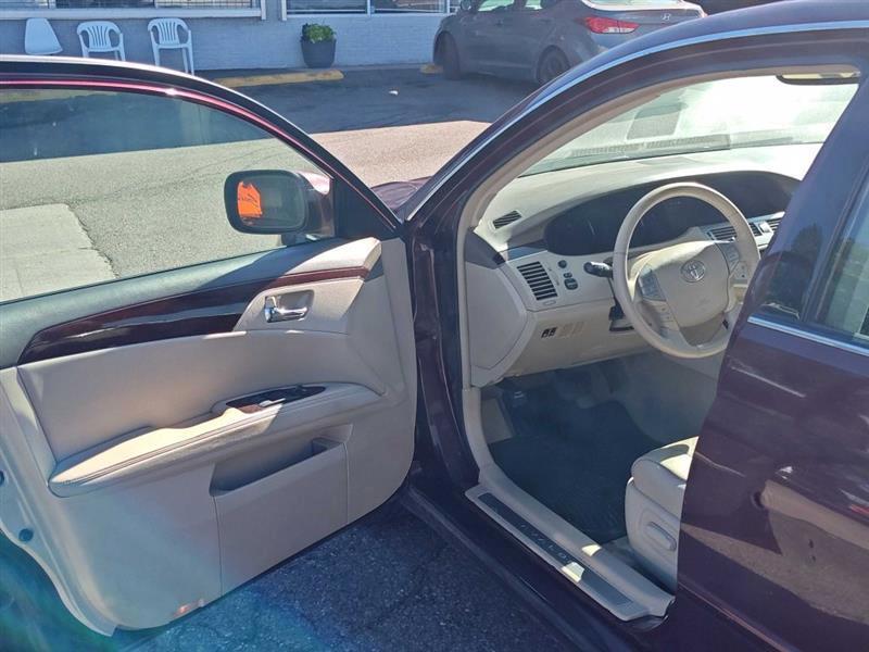 Toyota Avalon 4dr Sdn Limited (Natl) 2009
