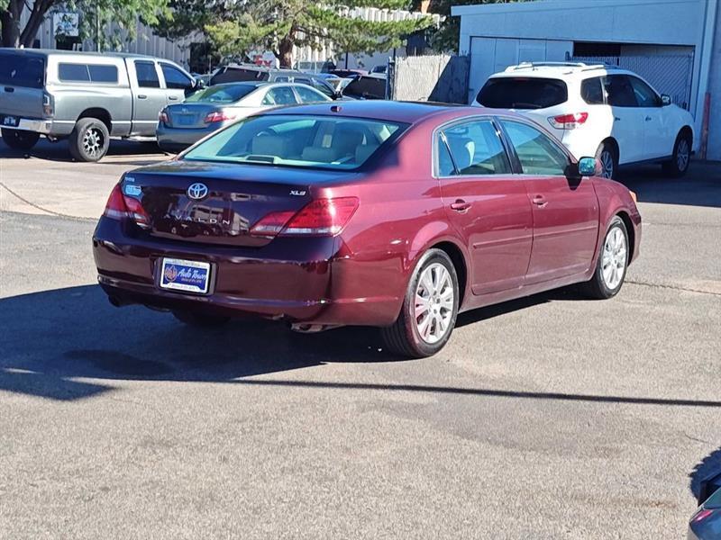 Toyota Avalon 4dr Sdn Limited (Natl) 2009
