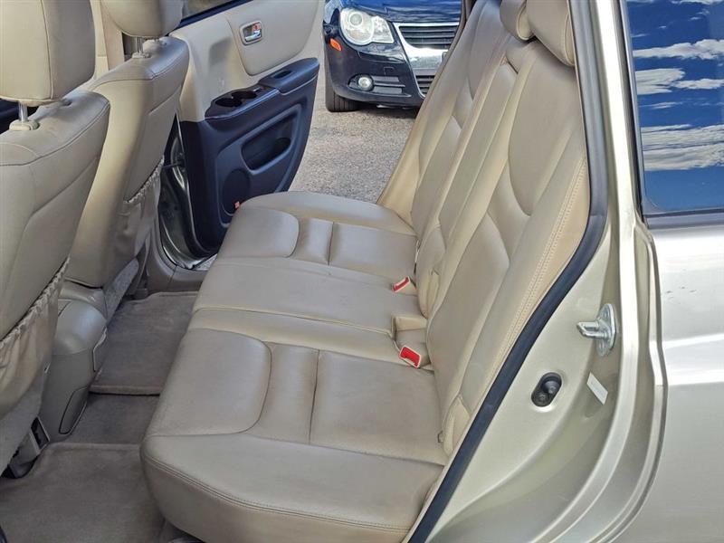 Toyota Highlander 4dr V6 4WD (Natl) 2002