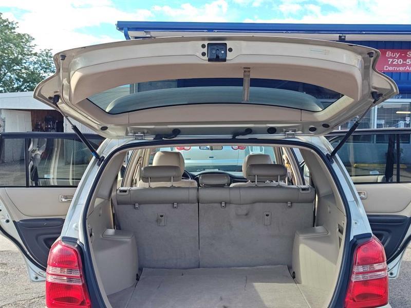 Toyota Highlander 4dr V6 4WD (Natl) 2002