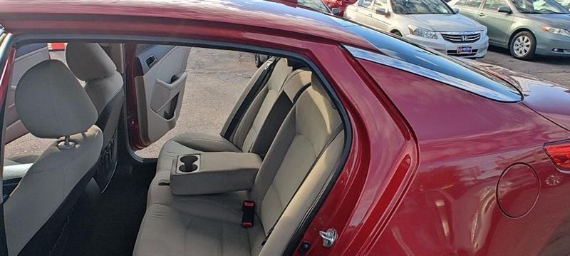 Kia Optima 4dr Sdn LX 2013