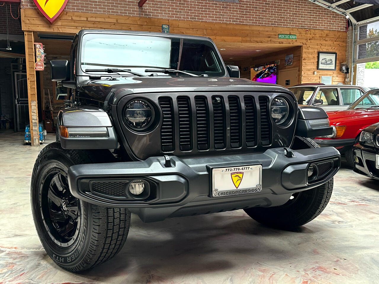 2018 Jeep Wrangler Unlimited Sahara photo 2