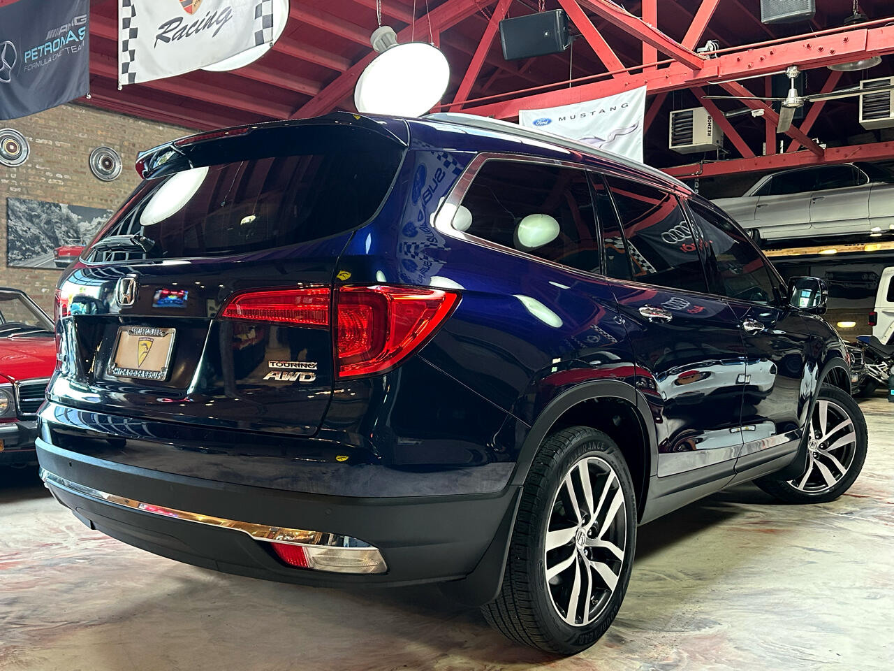 2016 Honda Pilot Touring photo 2