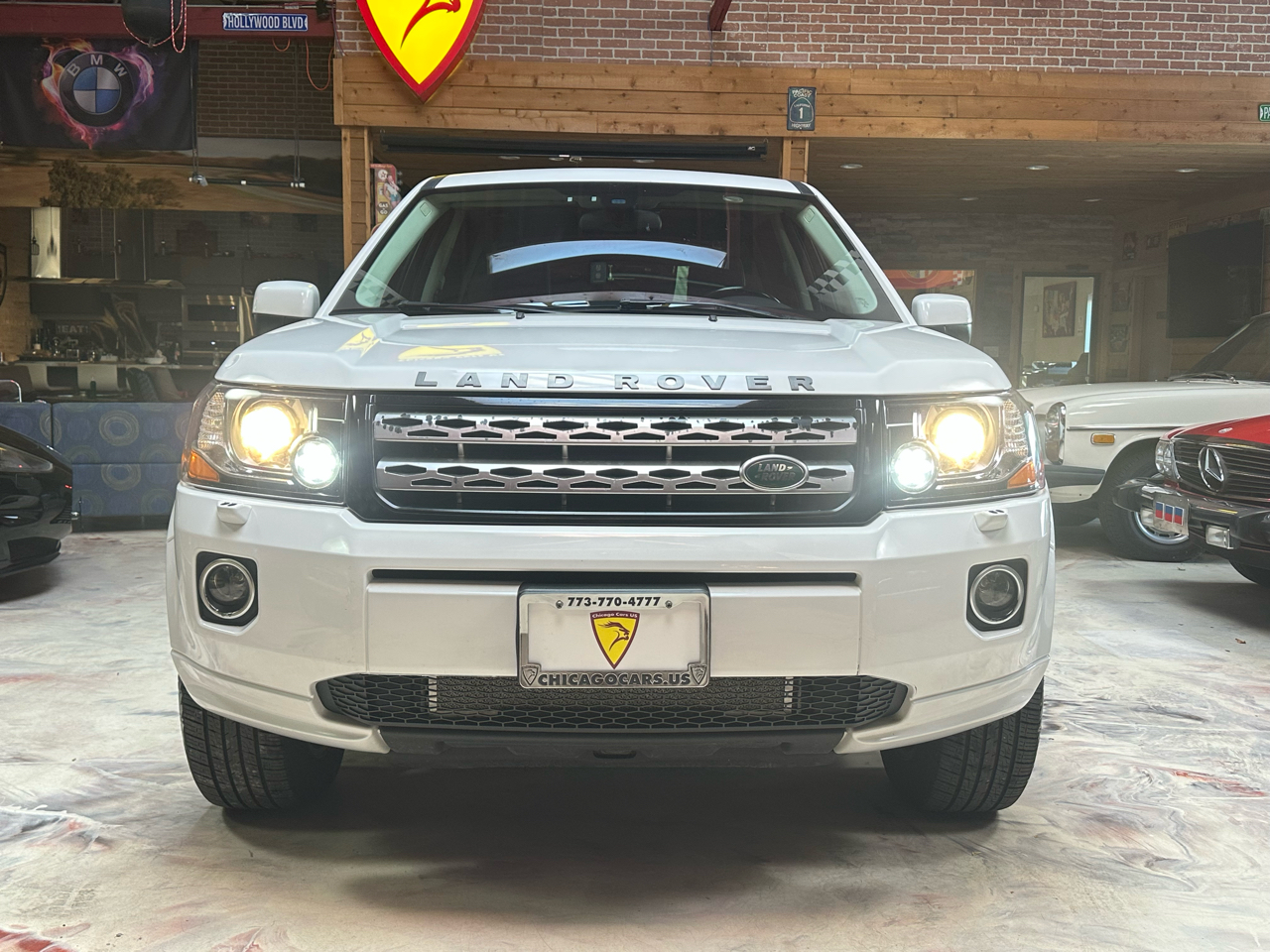 2014 Land Rover LR2 HSE photo 5