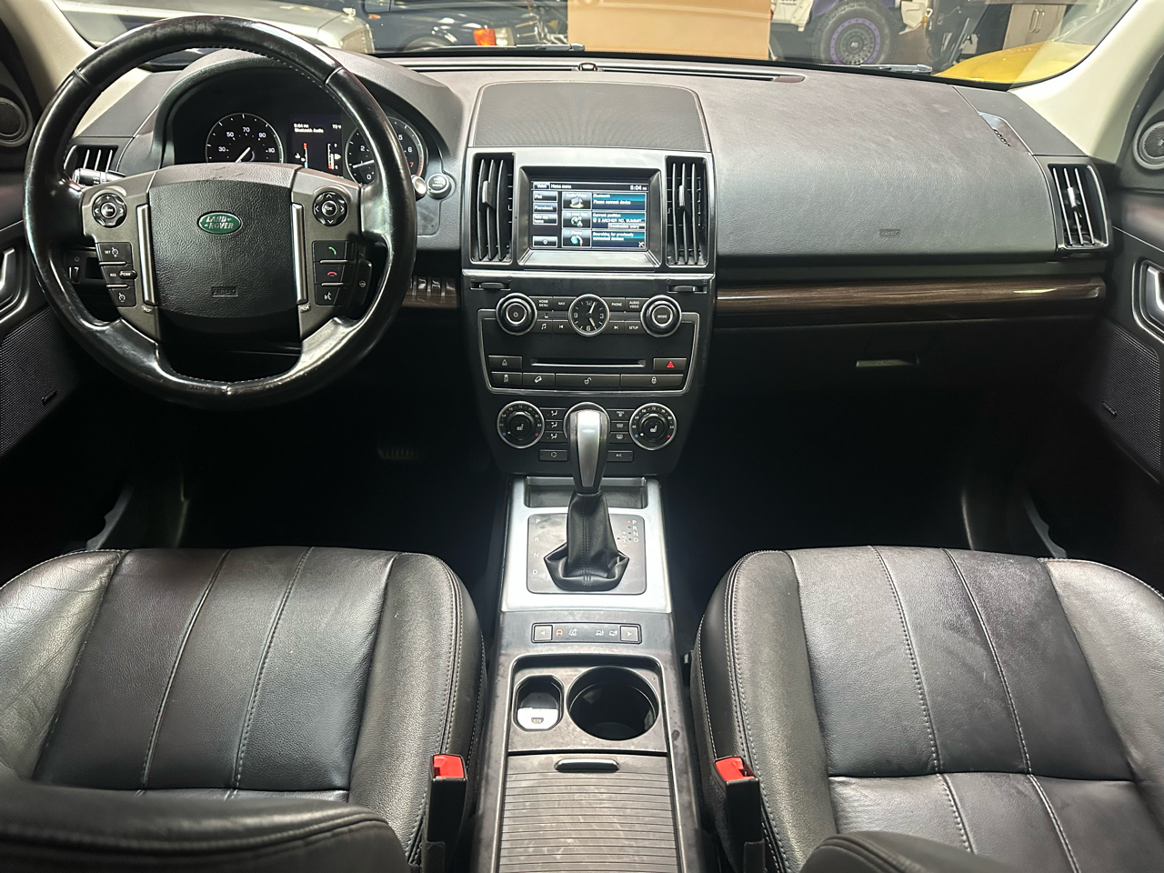 2014 Land Rover LR2 HSE photo 8