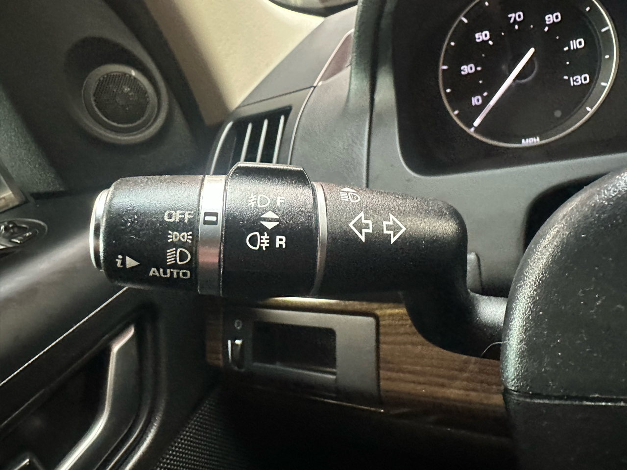 2014 Land Rover LR2 HSE photo 14