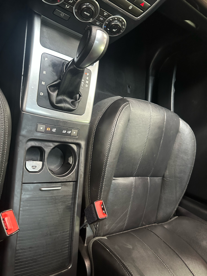 2014 Land Rover LR2 HSE photo 15