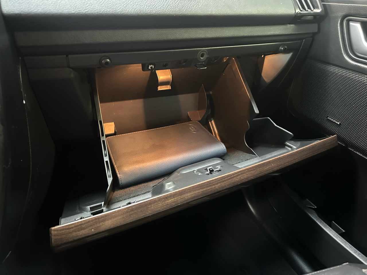 2014 Land Rover LR2 HSE photo 17