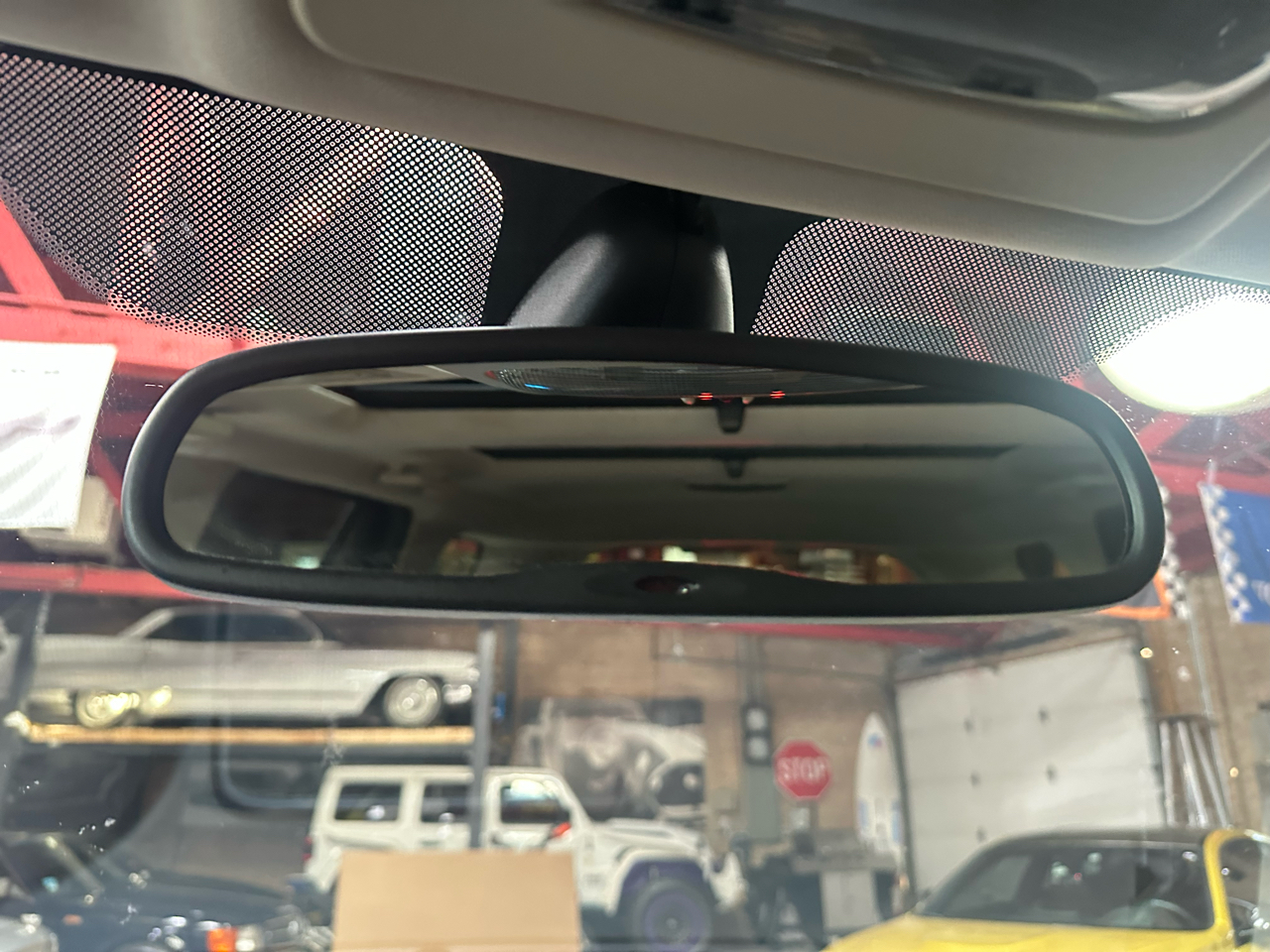 2014 Land Rover LR2 HSE photo 18