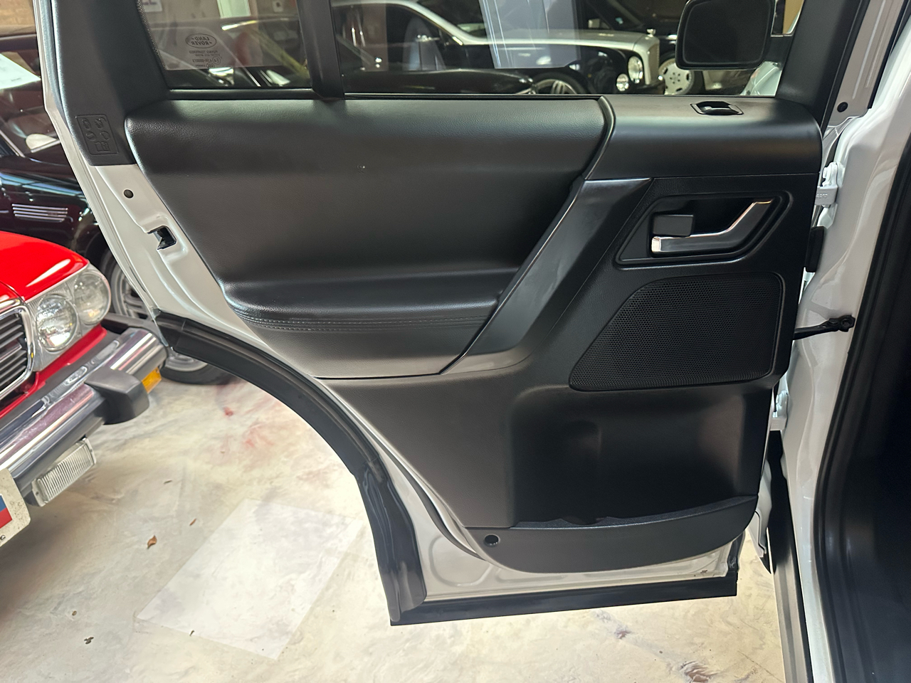 2014 Land Rover LR2 HSE photo 26