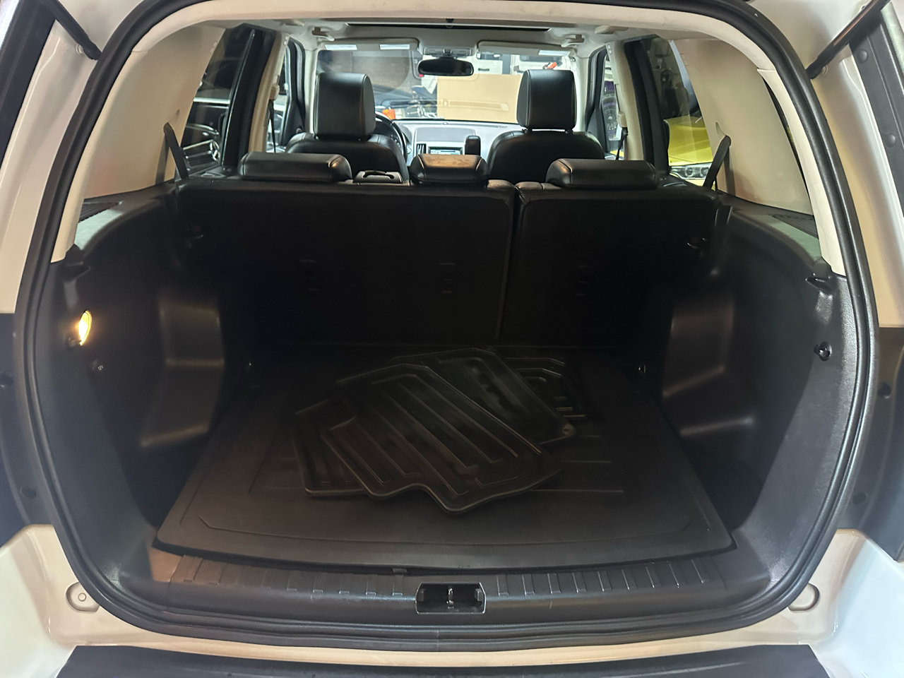 2014 Land Rover LR2 HSE photo 27