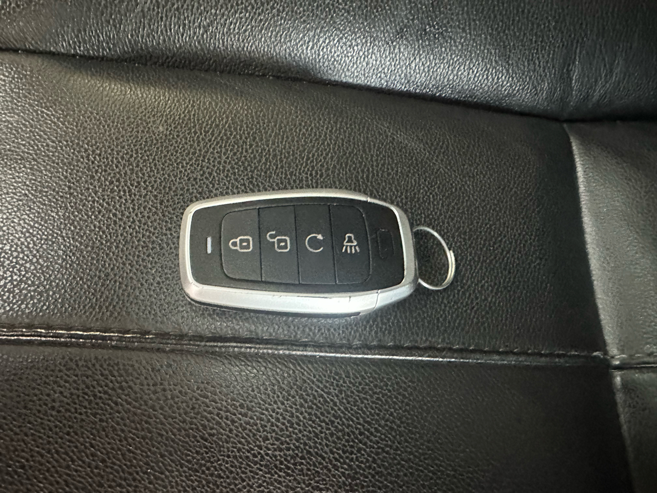 2014 Land Rover LR2 HSE photo 35