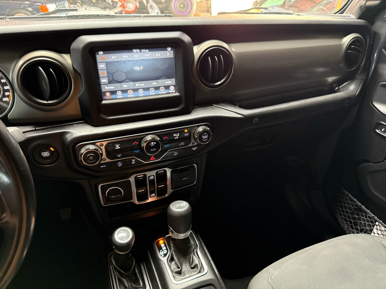 2019 Jeep Wrangler Unlimited Sport photo 18