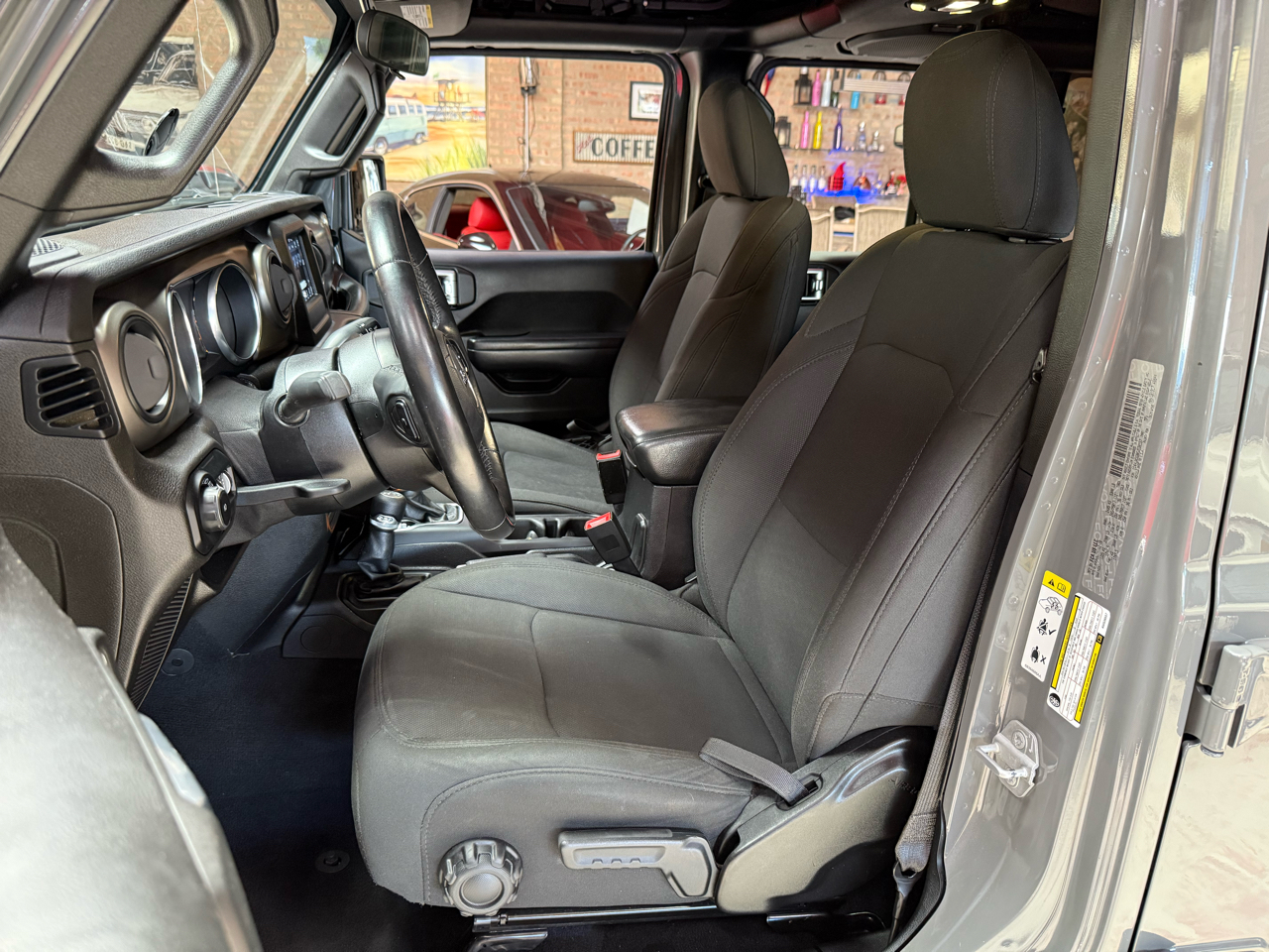 2019 Jeep Wrangler Unlimited Sport photo 23