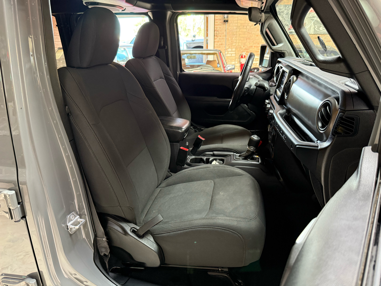 2019 Jeep Wrangler Unlimited Sport photo 24
