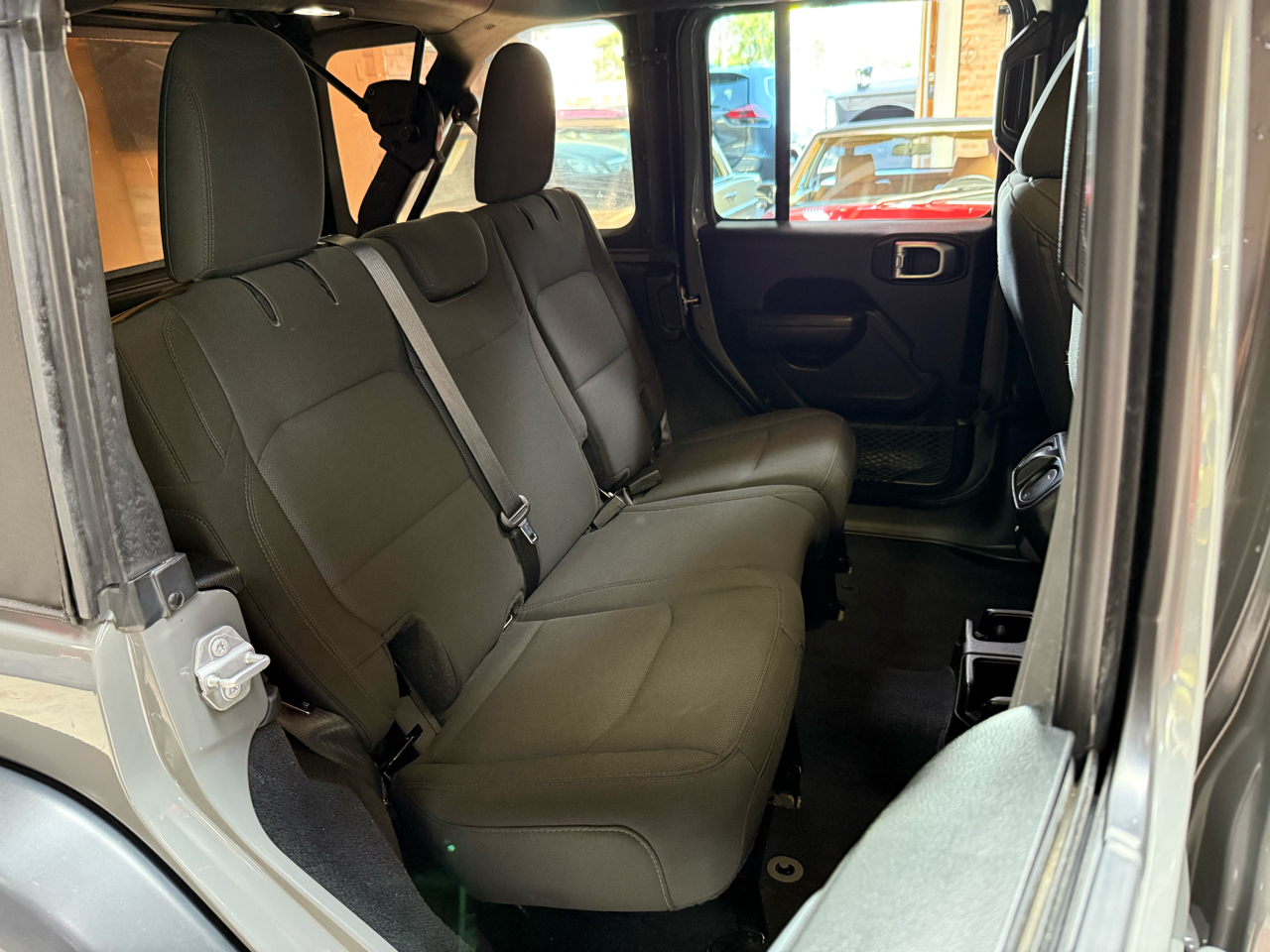 2019 Jeep Wrangler Unlimited Sport photo 25